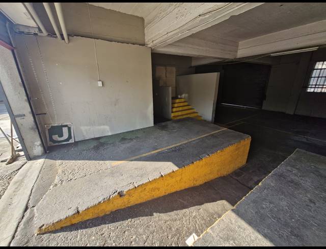 133M² WAREHOUSE TO LET IN DENVER